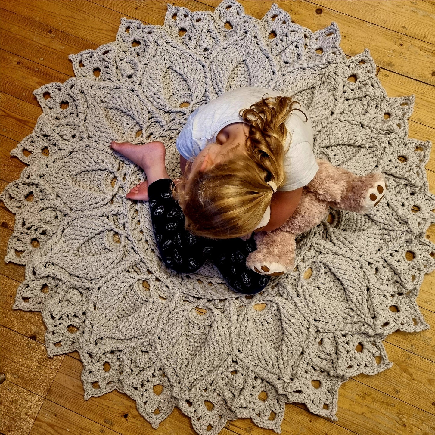 Crochet Doily Round Rug