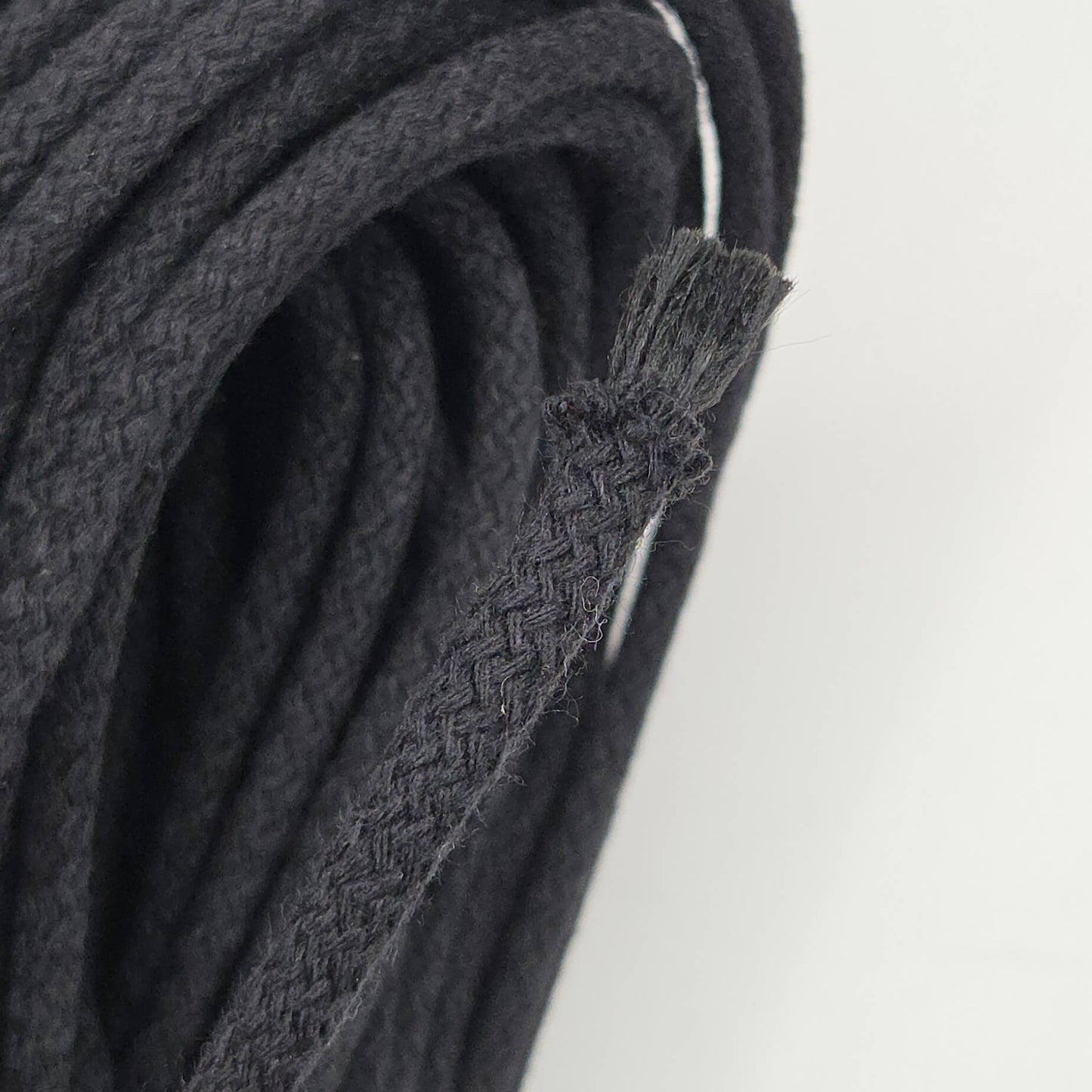 lovely cottons cord for sewing - black