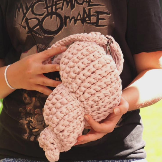 crochet spiral shell purse